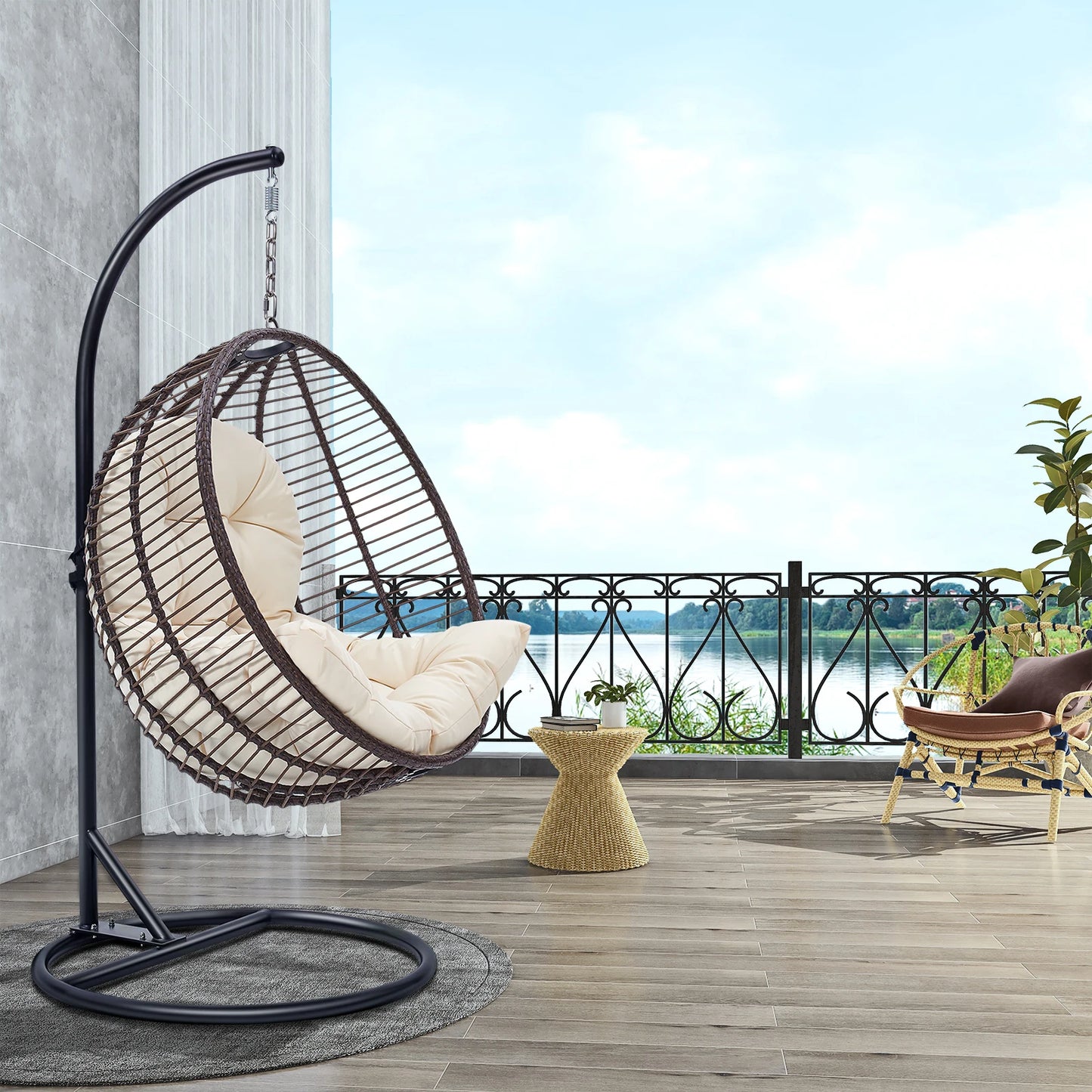 Swinging Egg Chair